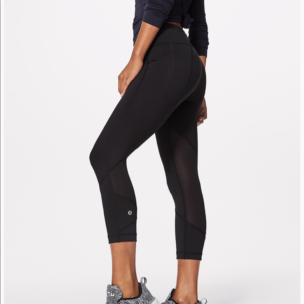 lululemon size 2 black crops